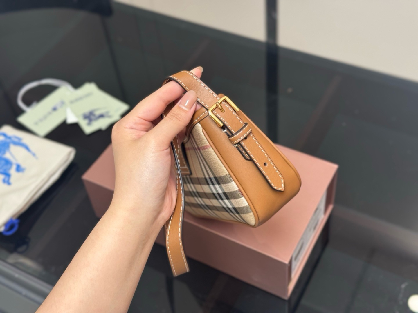 Burberry Check Plaid Women Baguette Underarm Bag - 图片 4
