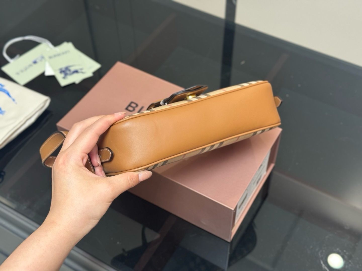 Burberry Check Plaid Women Baguette Underarm Bag - 图片 3