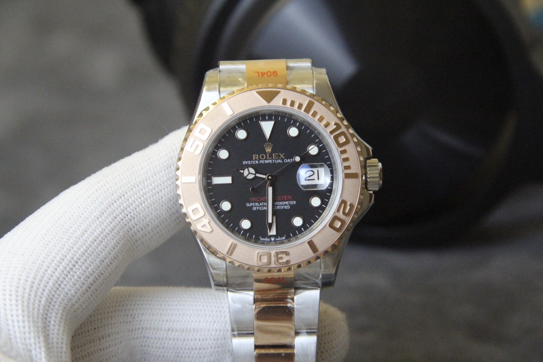 Rolex Oyster Perpetual Submariner Date Men’s Watch